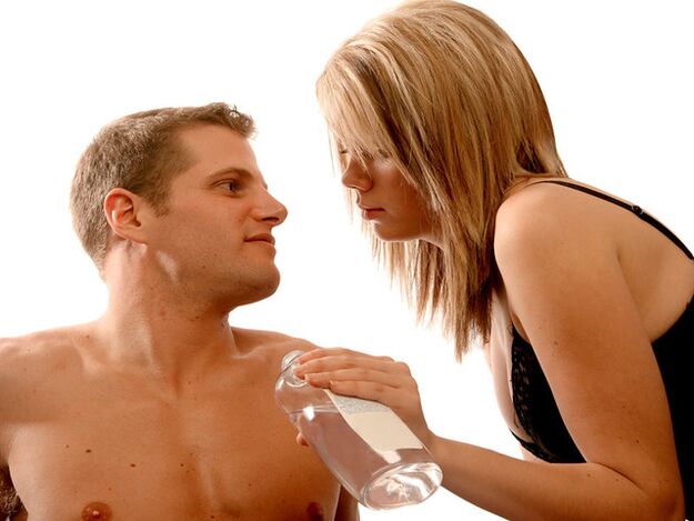 Za povečanje penisa med vadbo uporabite masažno olje.